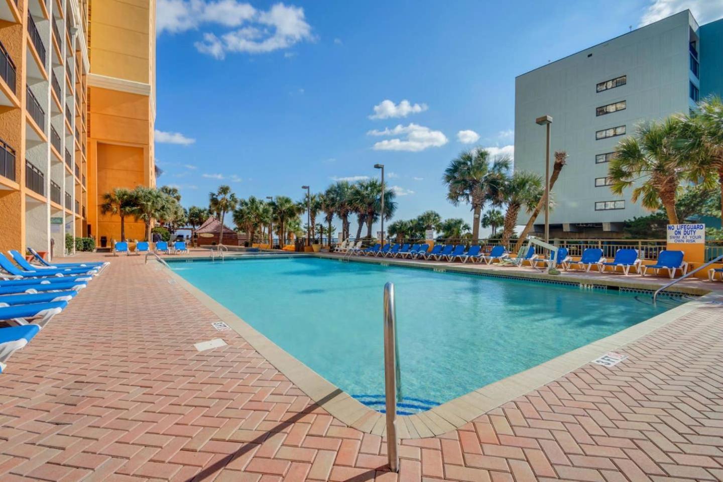 Oversized Ocean View Queen Suite With Beautiful Fireplace And Accents - Sleeps 4 Guests! Myrtle Beach Ruang foto
