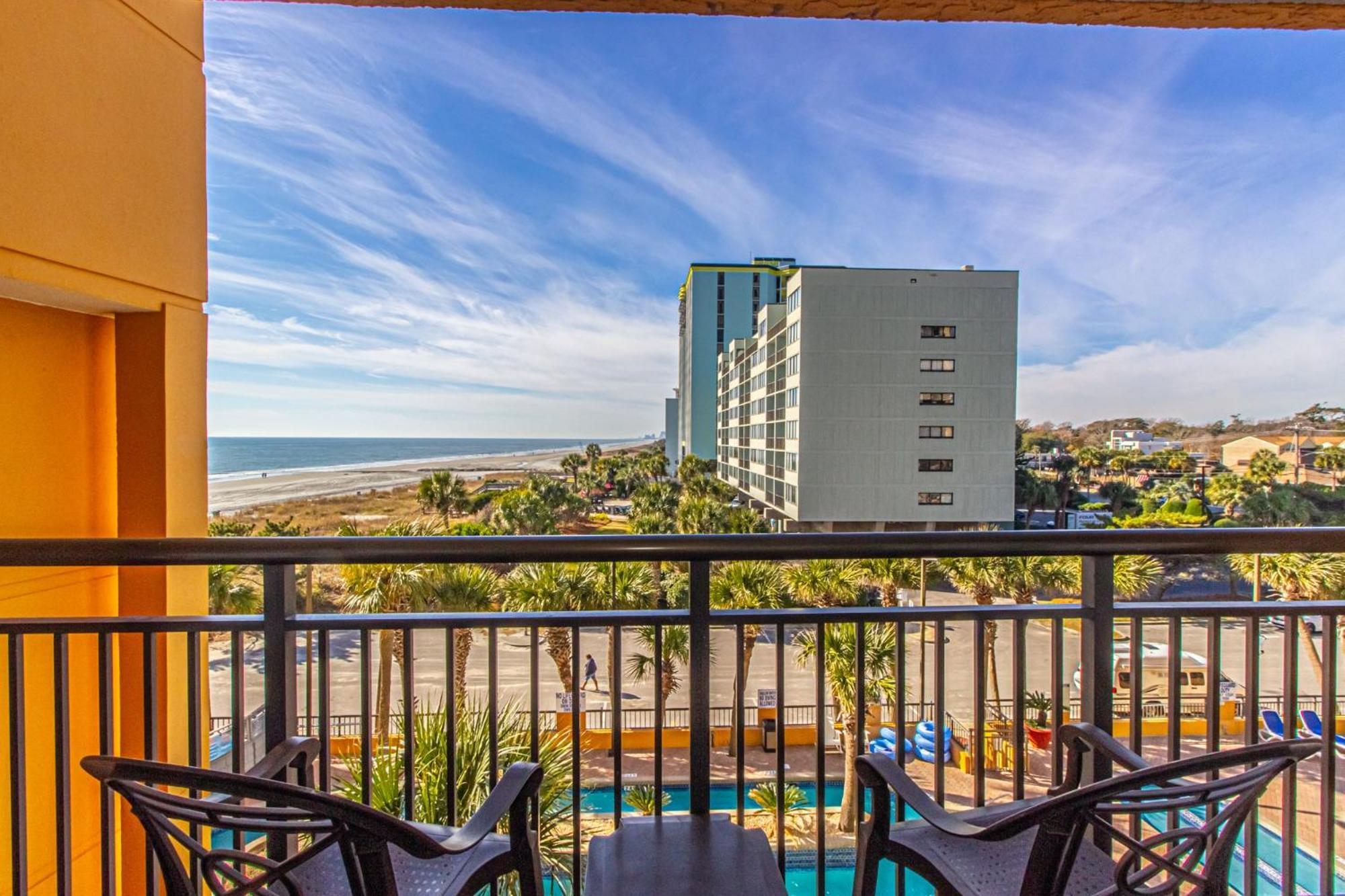 Oversized Ocean View Queen Suite With Beautiful Fireplace And Accents - Sleeps 4 Guests! Myrtle Beach Ruang foto