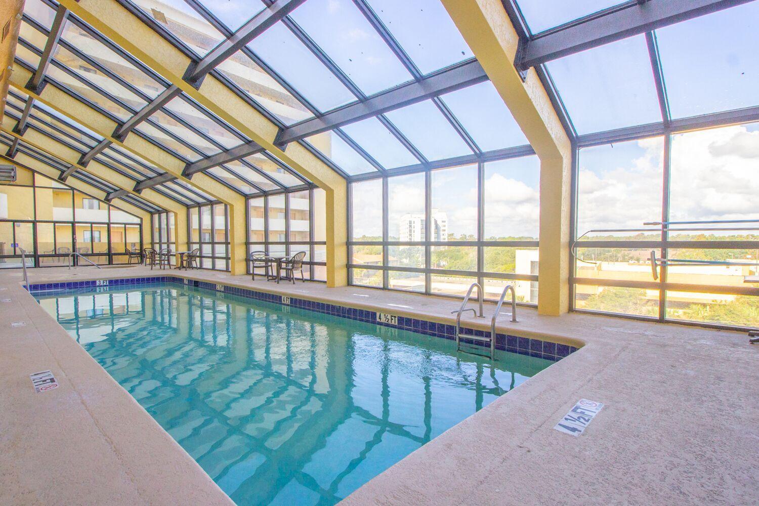 Oversized Ocean View Queen Suite With Beautiful Fireplace And Accents - Sleeps 4 Guests! Myrtle Beach Ruang foto