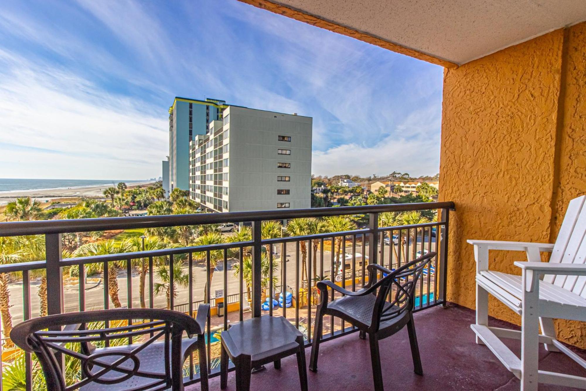 Oversized Ocean View Queen Suite With Beautiful Fireplace And Accents - Sleeps 4 Guests! Myrtle Beach Ruang foto